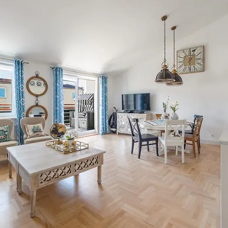 Lesna, Sun & Snow Hel