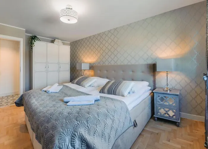 Lesna, Sun & Snow * Хель